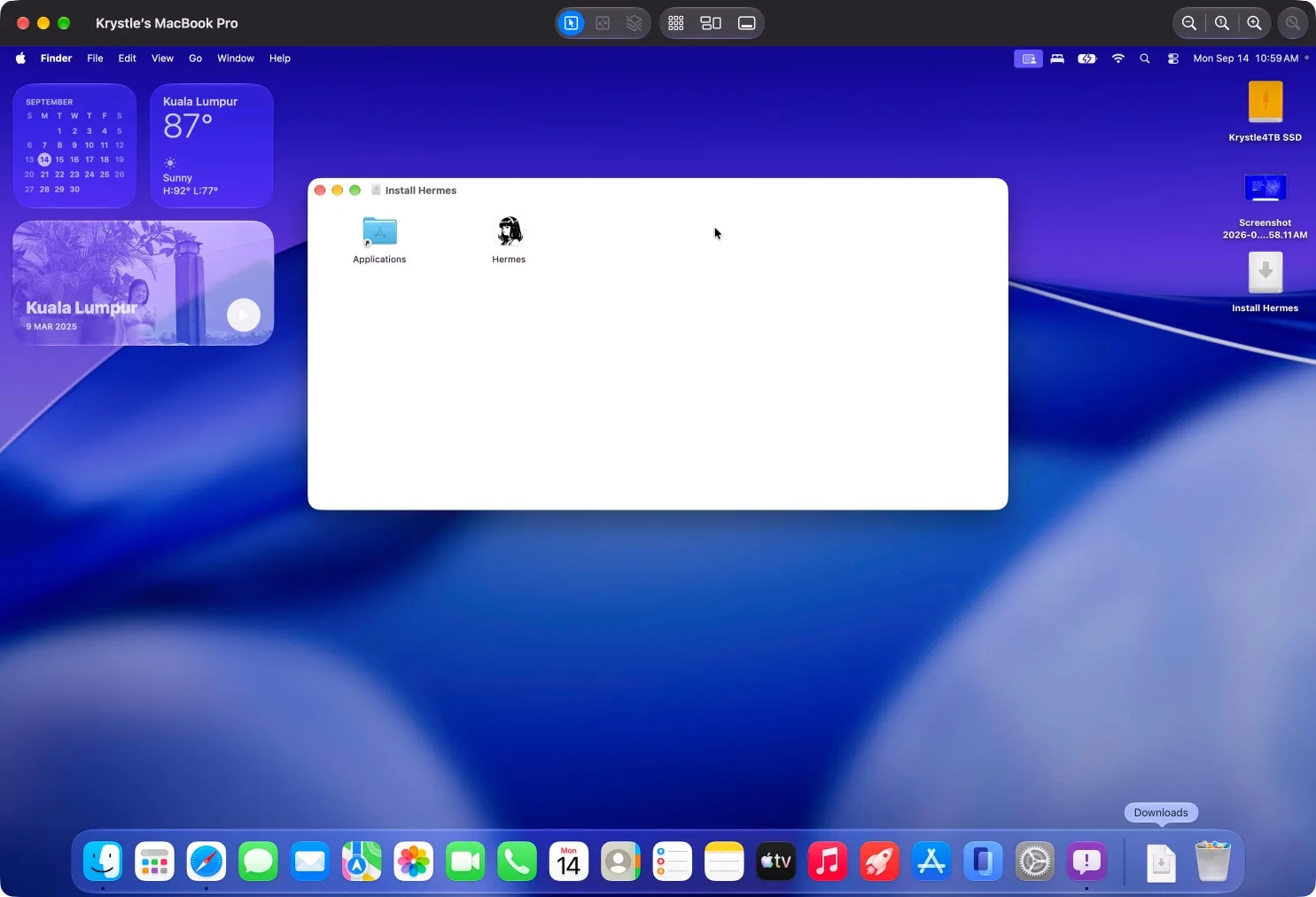 macOS 的 Downloads 文件夹。里面有 Install Hermes 应用。