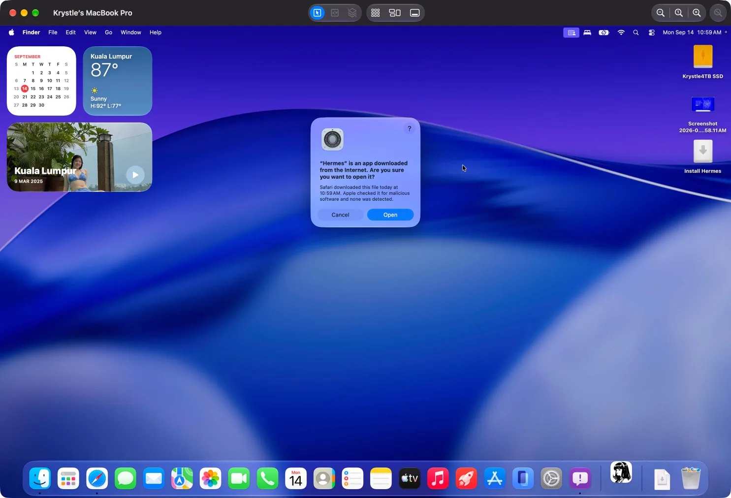 macOS 询问是否打开互联网下载的应用。窗口有 Cancel 和 Open 按钮。