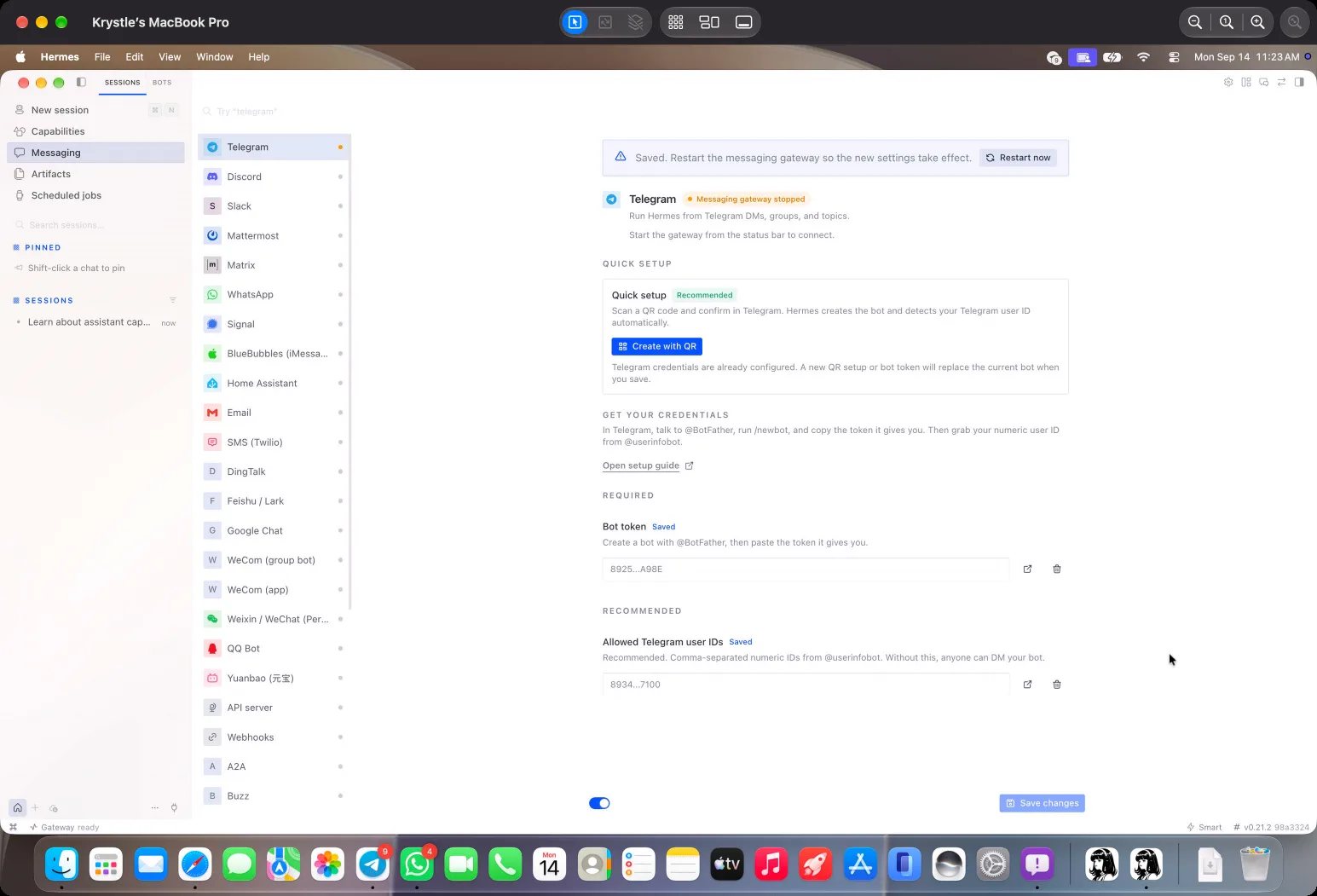 Hermes 的 Telegram 设置面板，显示 Saved 和 Restart now 按钮